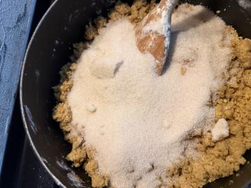 Sugar on top of the mix