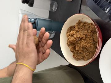 Hand-rolling the Laddus
